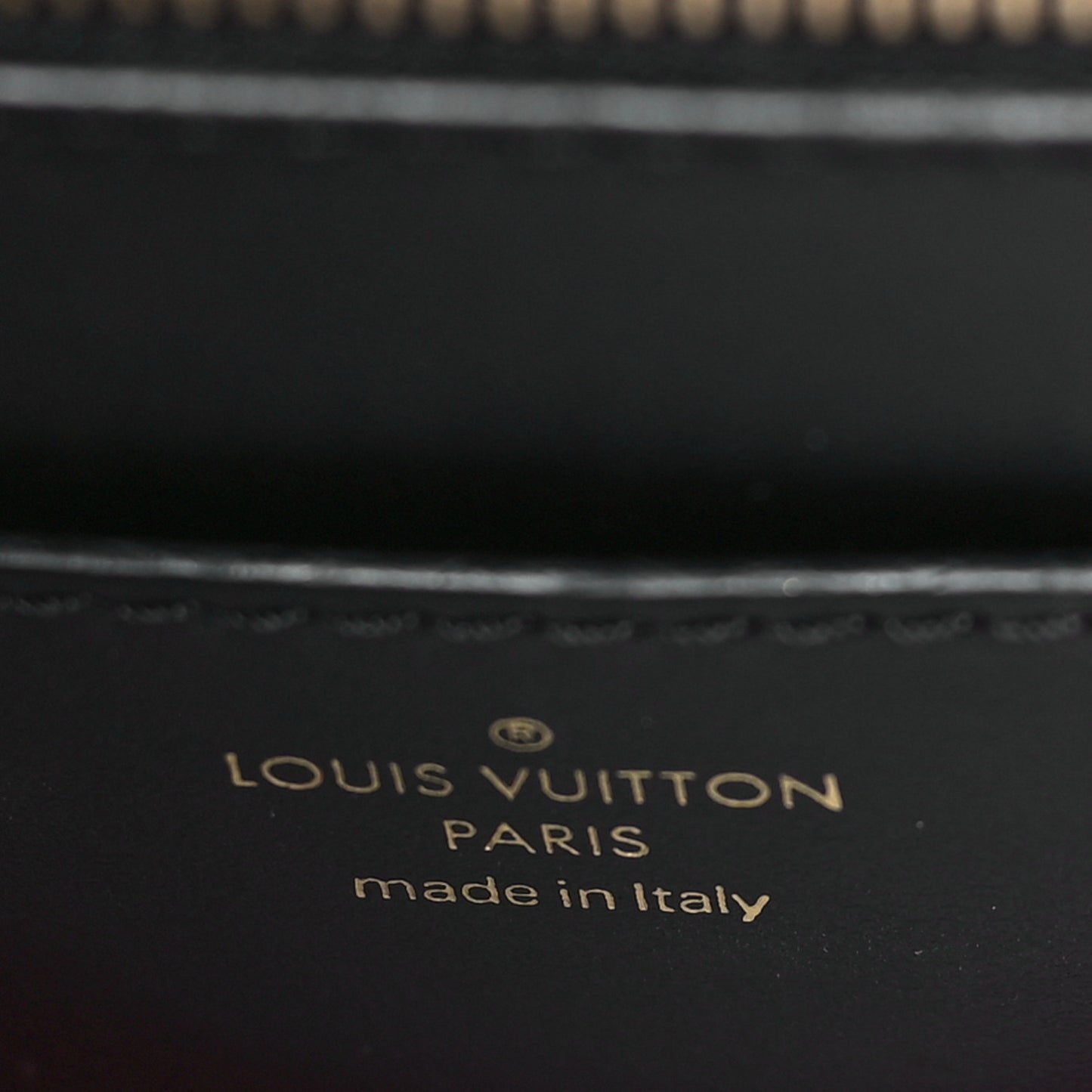 Smooth Calfskin LV Pont 9 Black