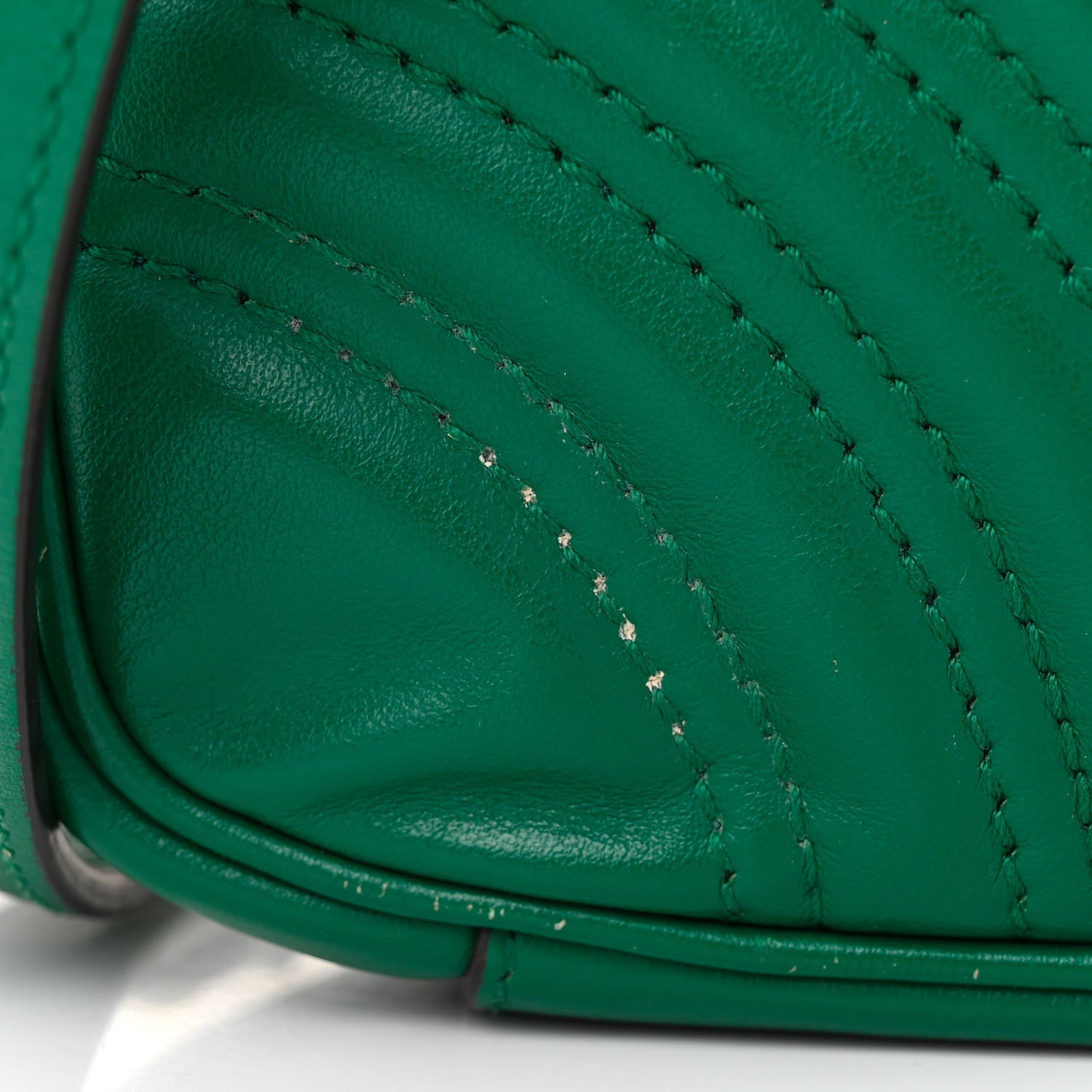 Calfskin Matelasse Small GG Marmont Shoulder Bag Emerald Green