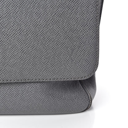 Louis Vuitton Taiga Milo Messenger Glacier 11 of 13