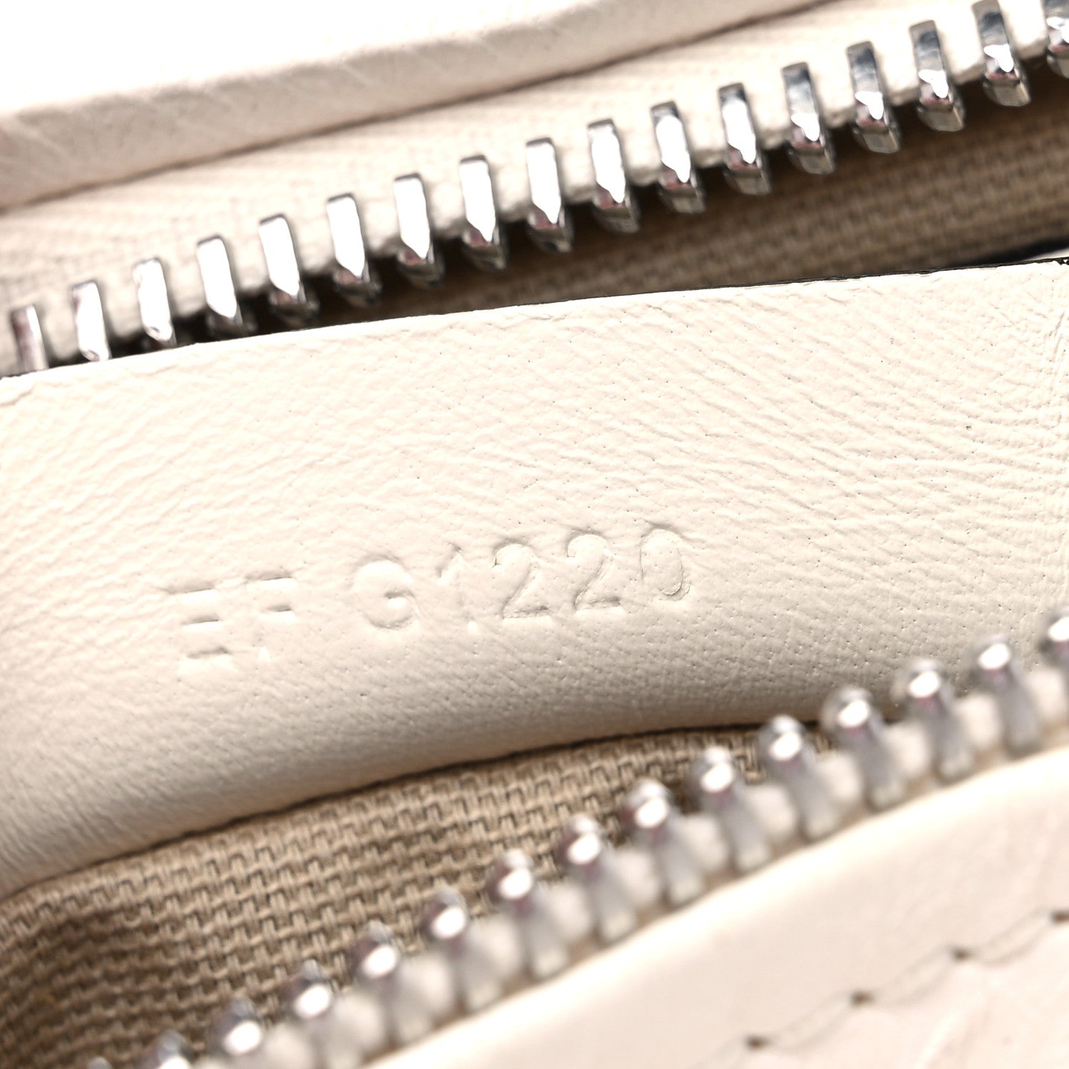 Givenchy Tumbled Sheepskin Small Pandora Ivory 7 of 14