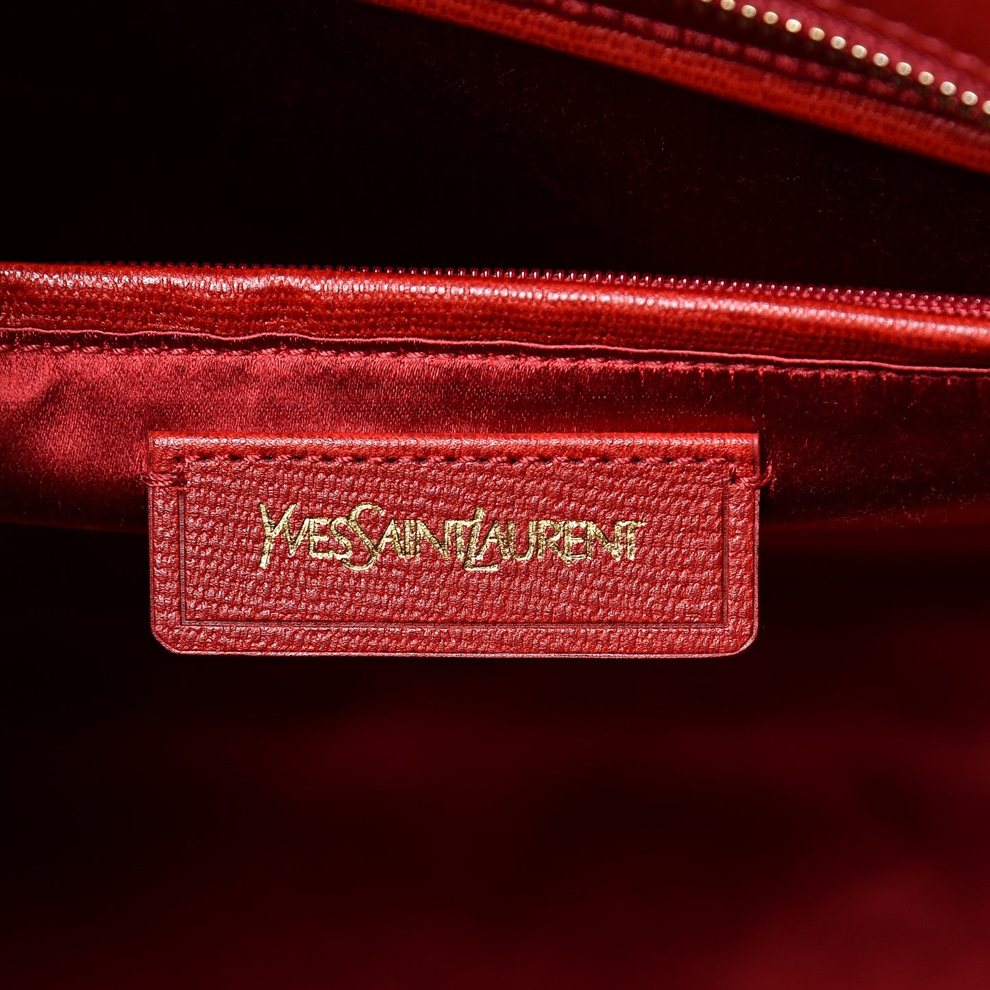 Textured Calfskin Medium Cabas ChYc Red