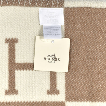 Hermes Wool Cashmere Avalon Baby Blanket Noisette Moyen White 3 of 3