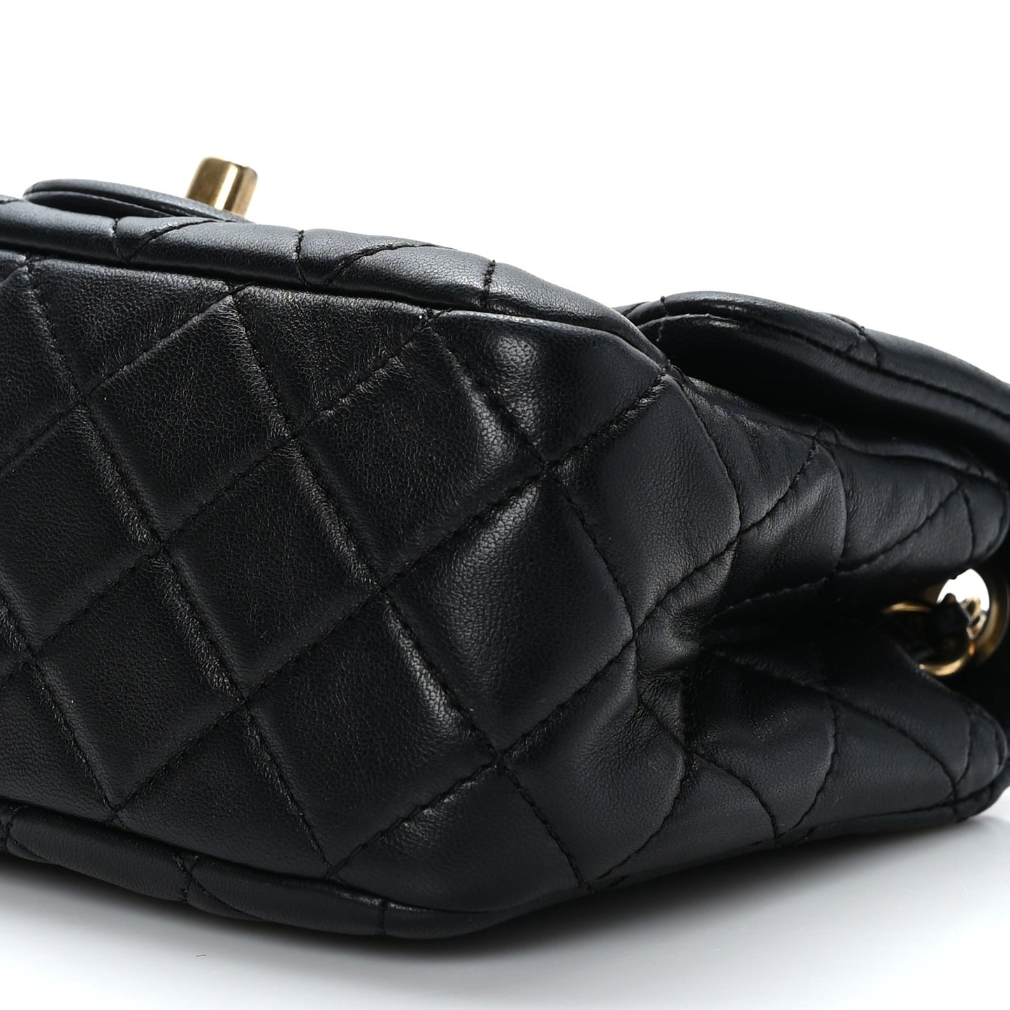 Lambskin Quilted Mini Pearl Crush Flap Black