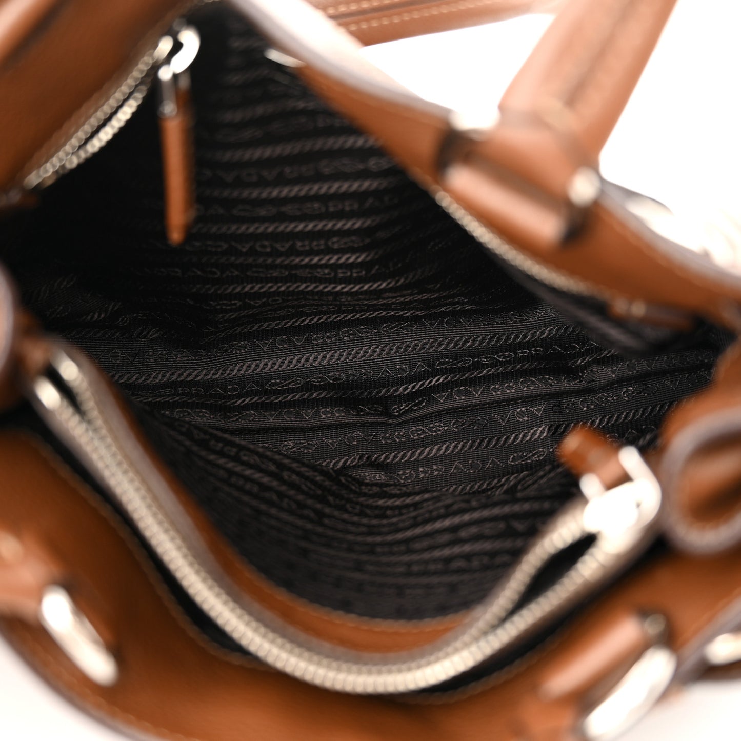 Vitello Daino Shoulder Bag Nocciolo