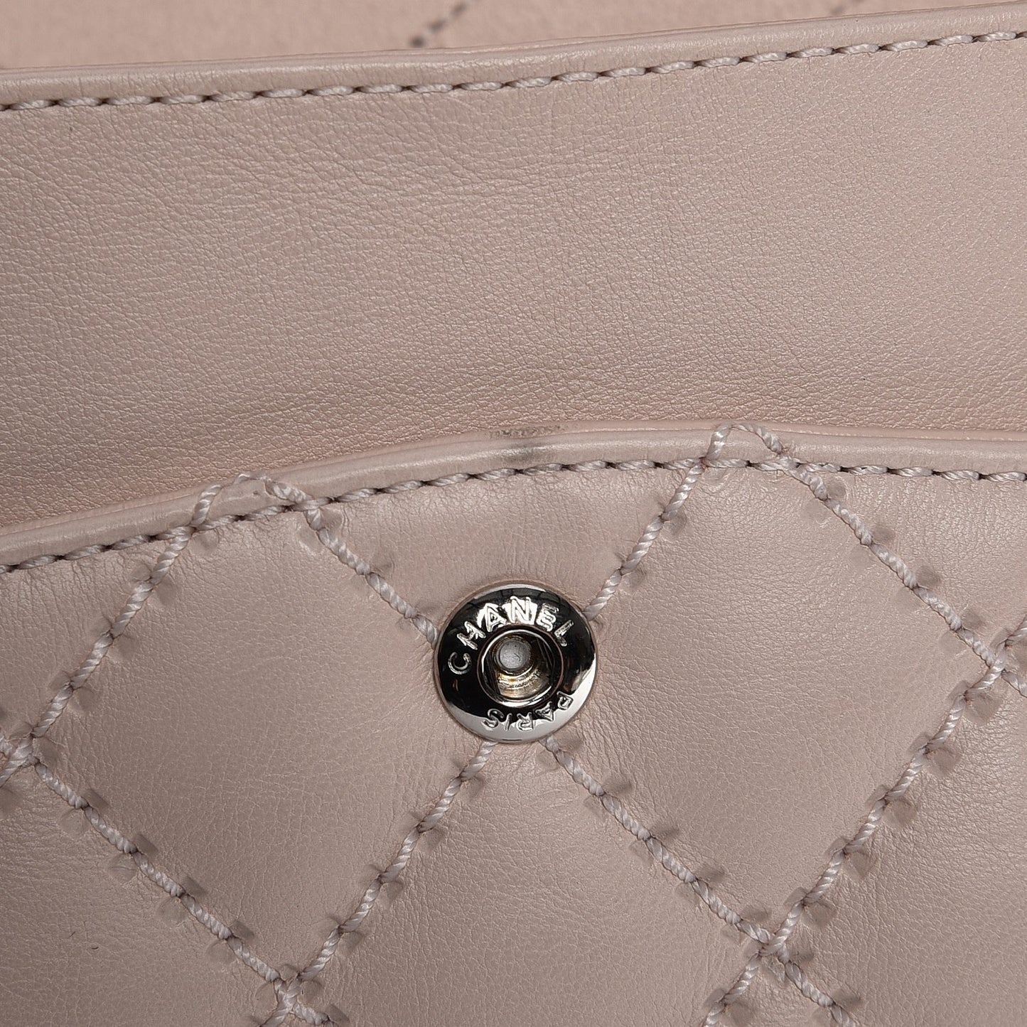 Calfskin Vivid Stitched 2.55 Reissue 226 Flap Light Pink