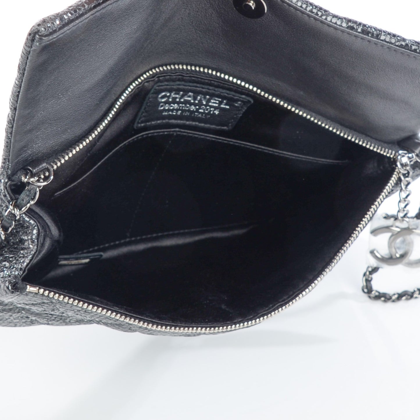 Vinyl Quilted Clutch With Chain Black