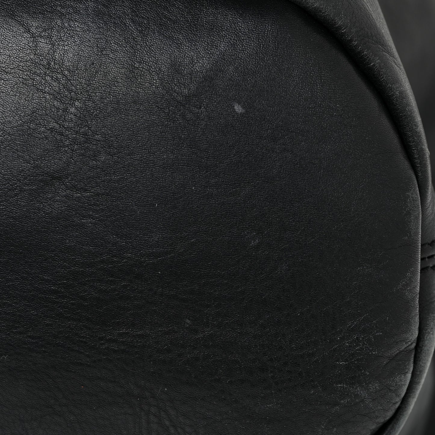 Lambskin Medium Nightingale Black