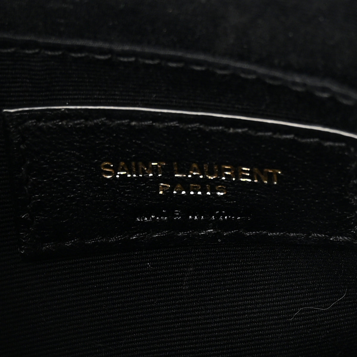 Saint Laurent Grain De Poudre Matelasse Chevron Quilted Round Vinyle Camera Bag Black 6 of 9