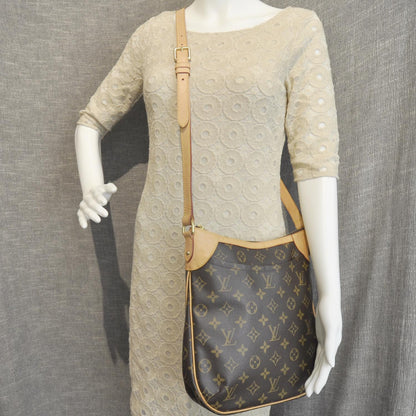 Louis Vuitton Monogram Odeon PM 2 of 8