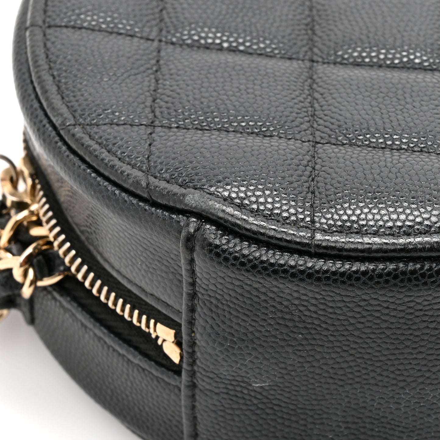 Caviar Quilted Round Clutch With Chain Black