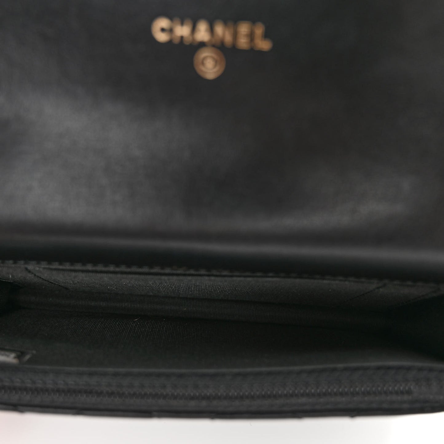 Calfskin Quilted Maxi Pearls Clutch With Chain Black