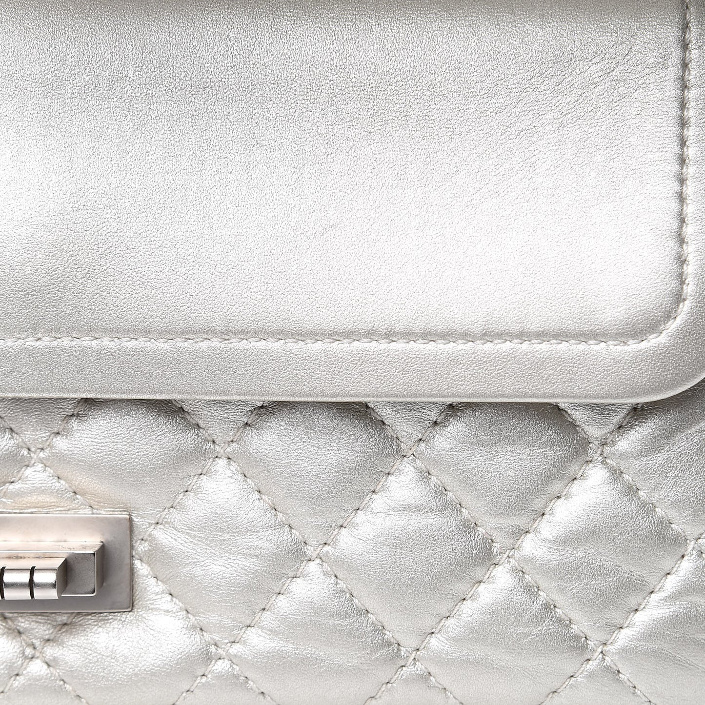 Metallic Aged Calfskin 2.55 Reissue 225 Flap Silver