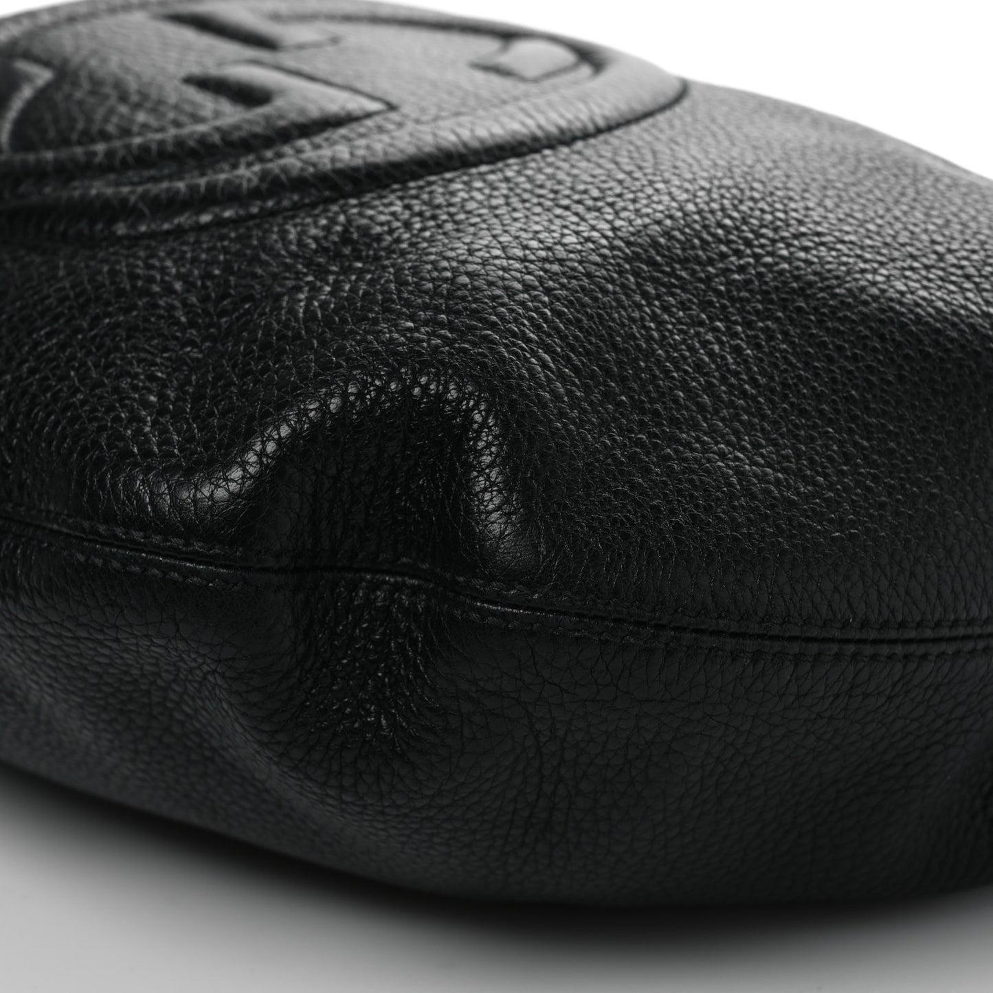 Pebbled Calfskin Medium Soho Hobo Black