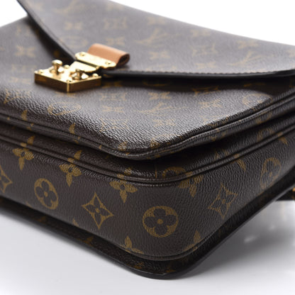 Louis Vuitton Monogram Pochette Metis 7 of 11