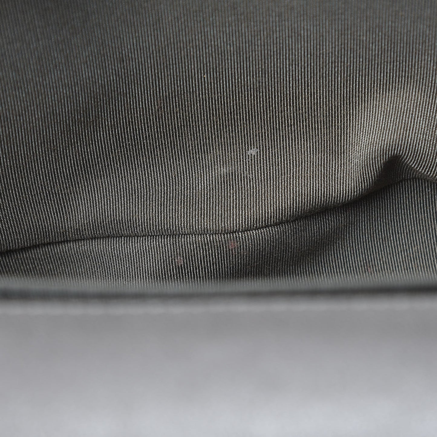 Caviar Quilted Medium Boy Flap Grey