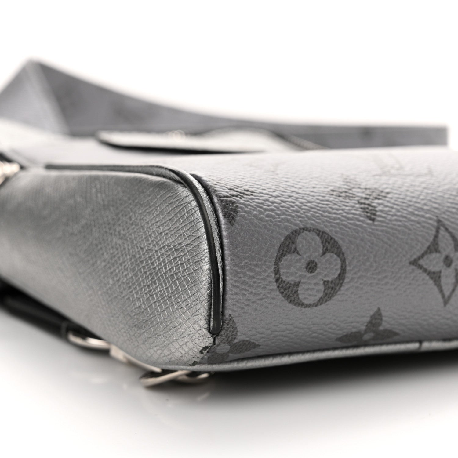 Louis Vuitton Taigarama Outdoor Slingbag Gunmetal Silver 8 of 12