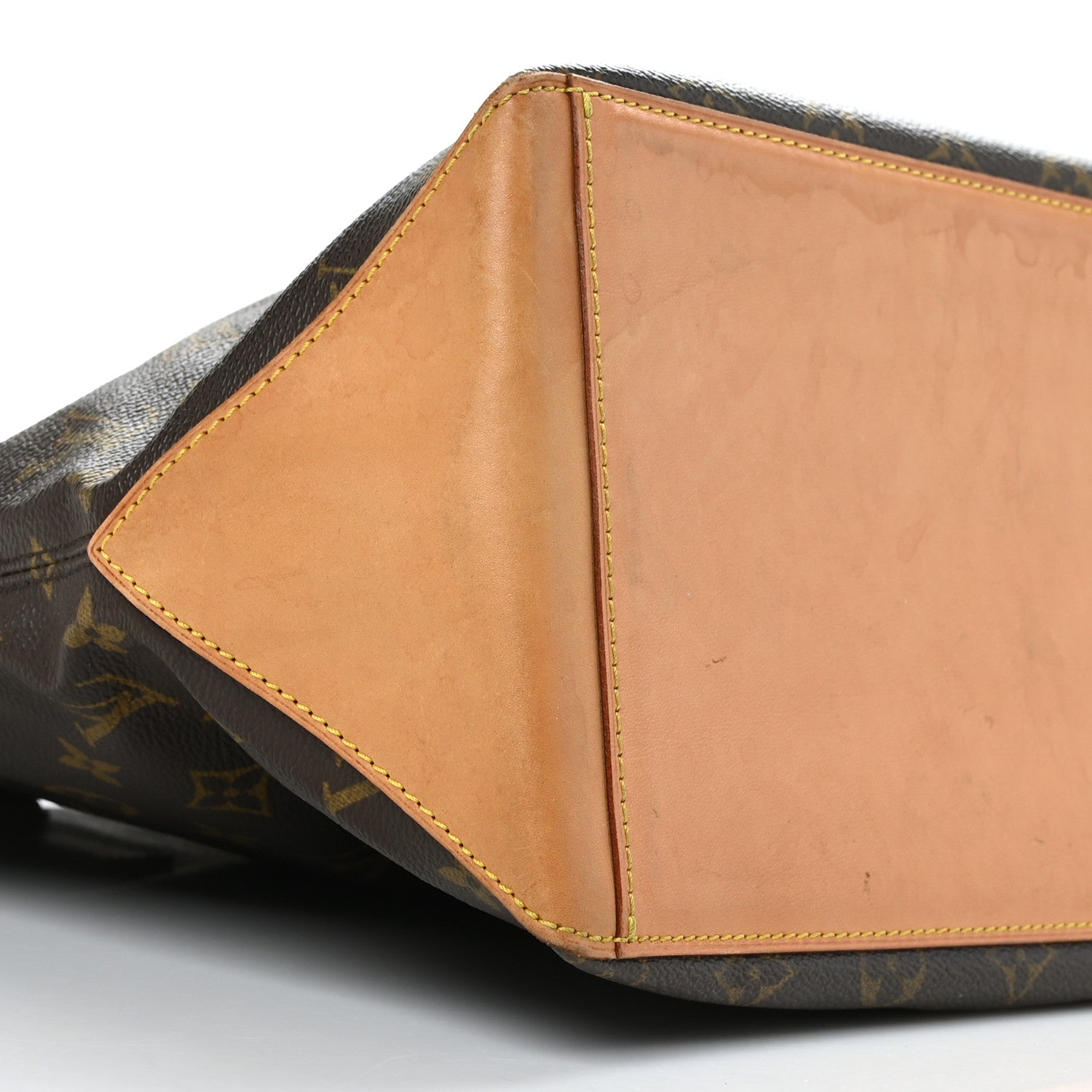 Louis Vuitton Monogram Cabas Mezzo 7 of 9
