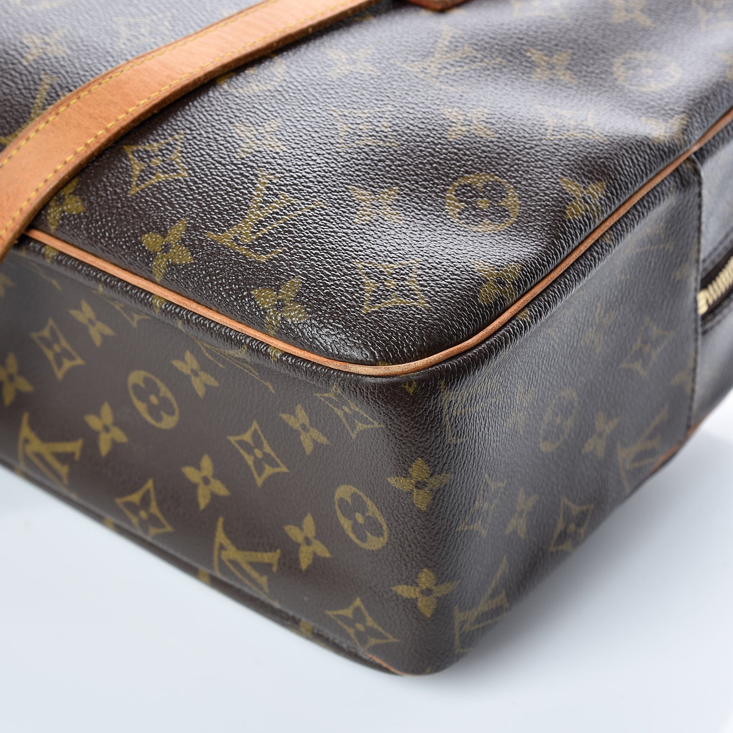 Louis Vuitton Monogram Cite GM 12 of 21