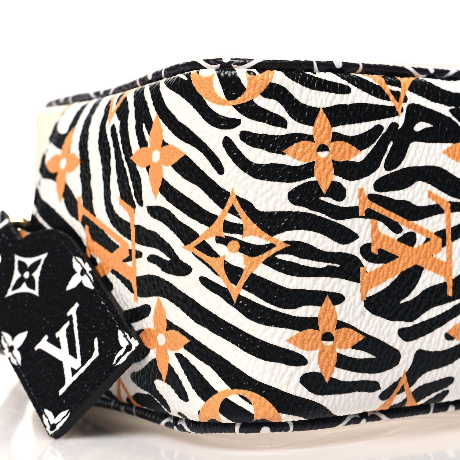 Louis Vuitton Monogram Giant Jungle Beach Pouch Ivory 8 of 9
