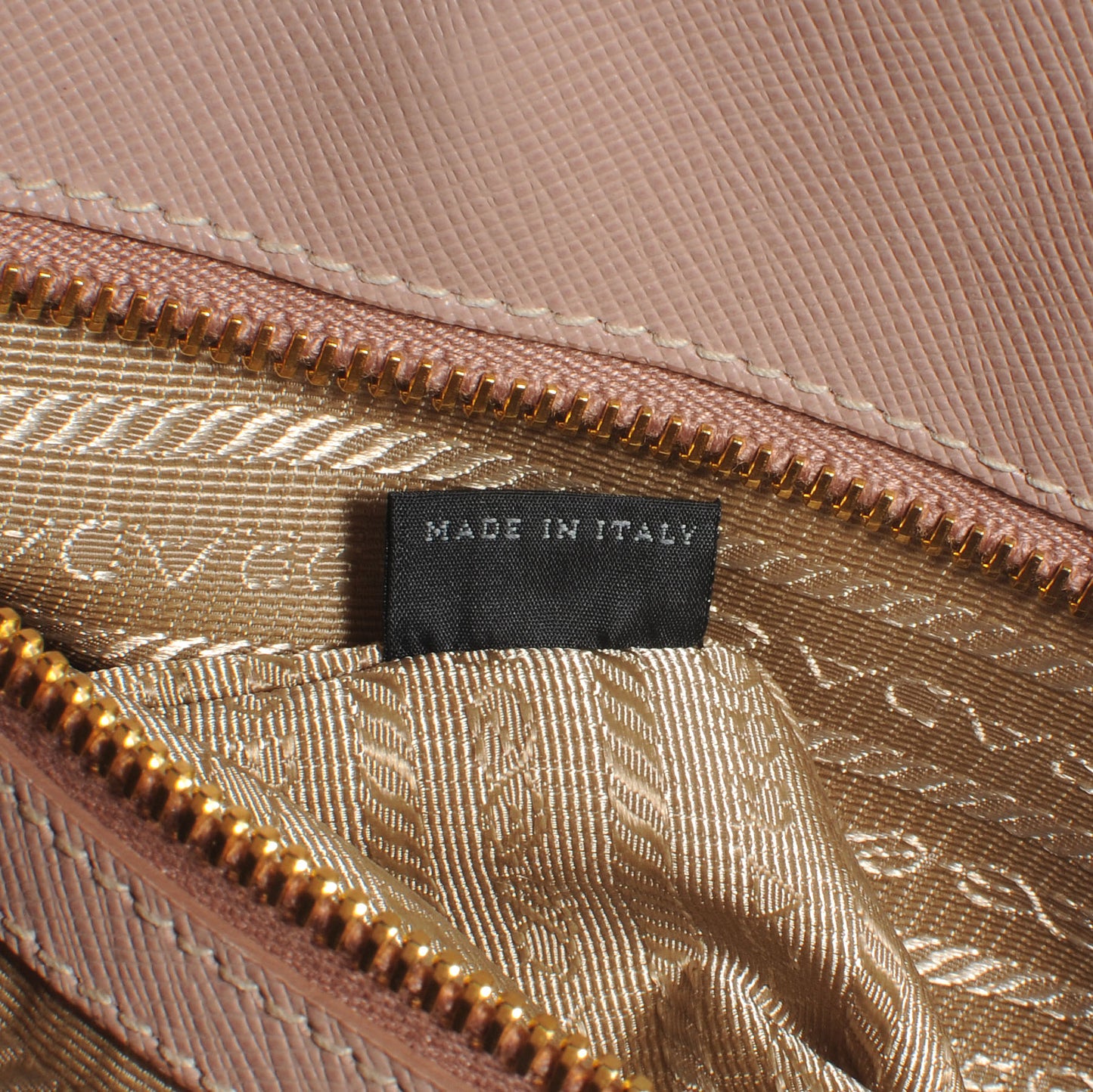 Saffiano Lux Large Tote Cammeo