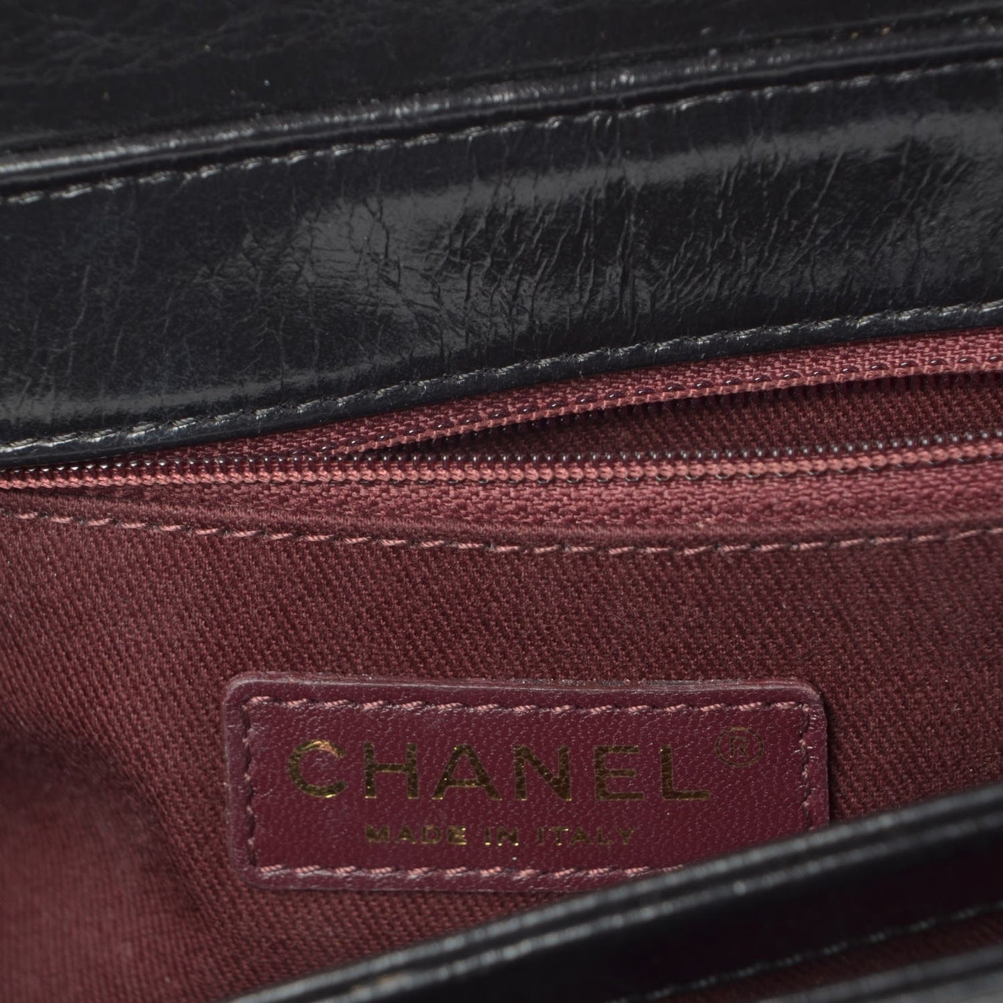 Glazed Calfskin Quilted Medium Perfect Edge Flap Black