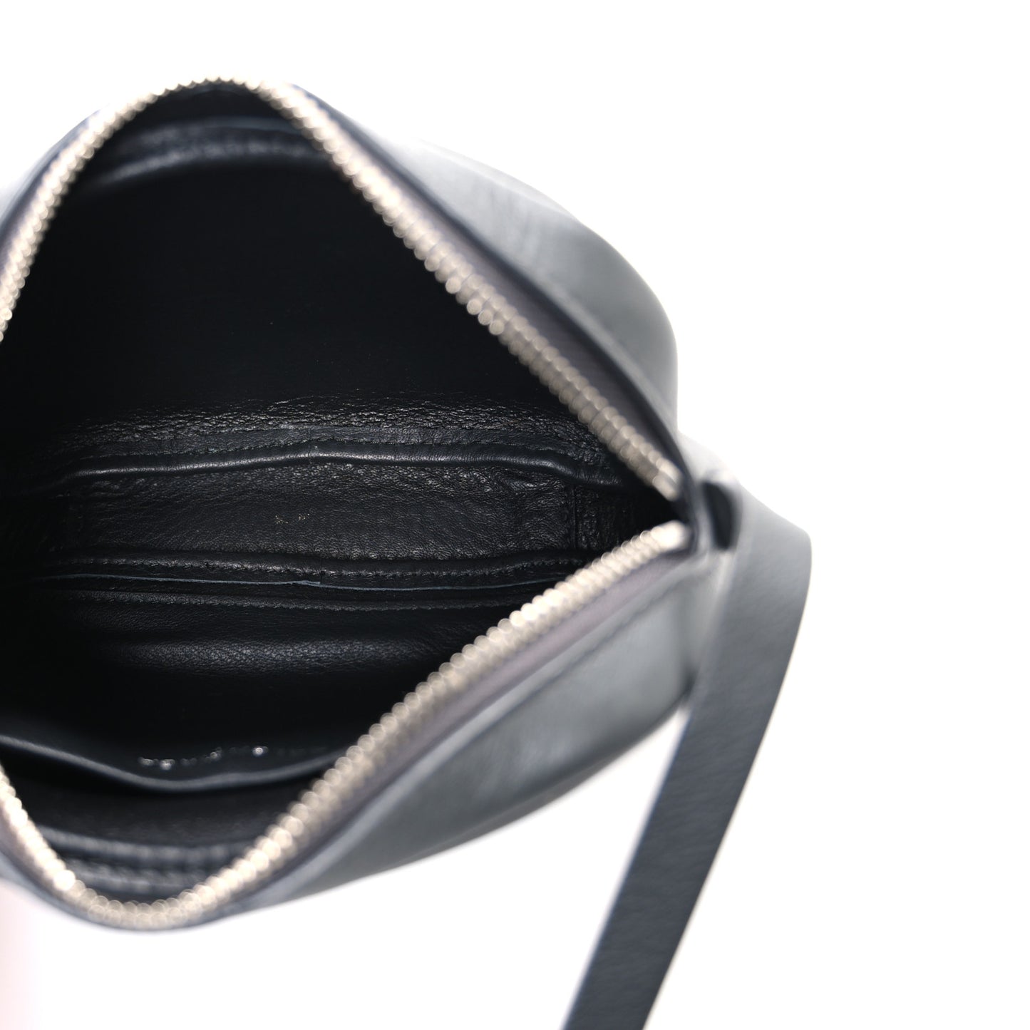Calfskin Logo XS Everyday Camera Bag Gris Fossile