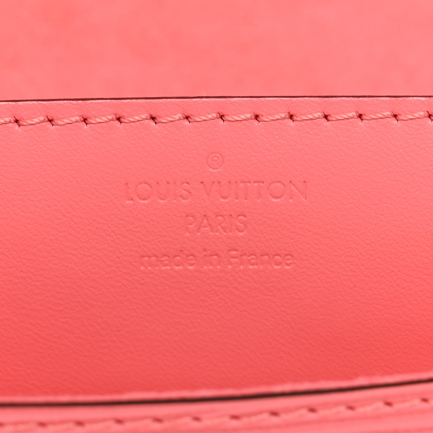 Epi Louise Strap PM Corail