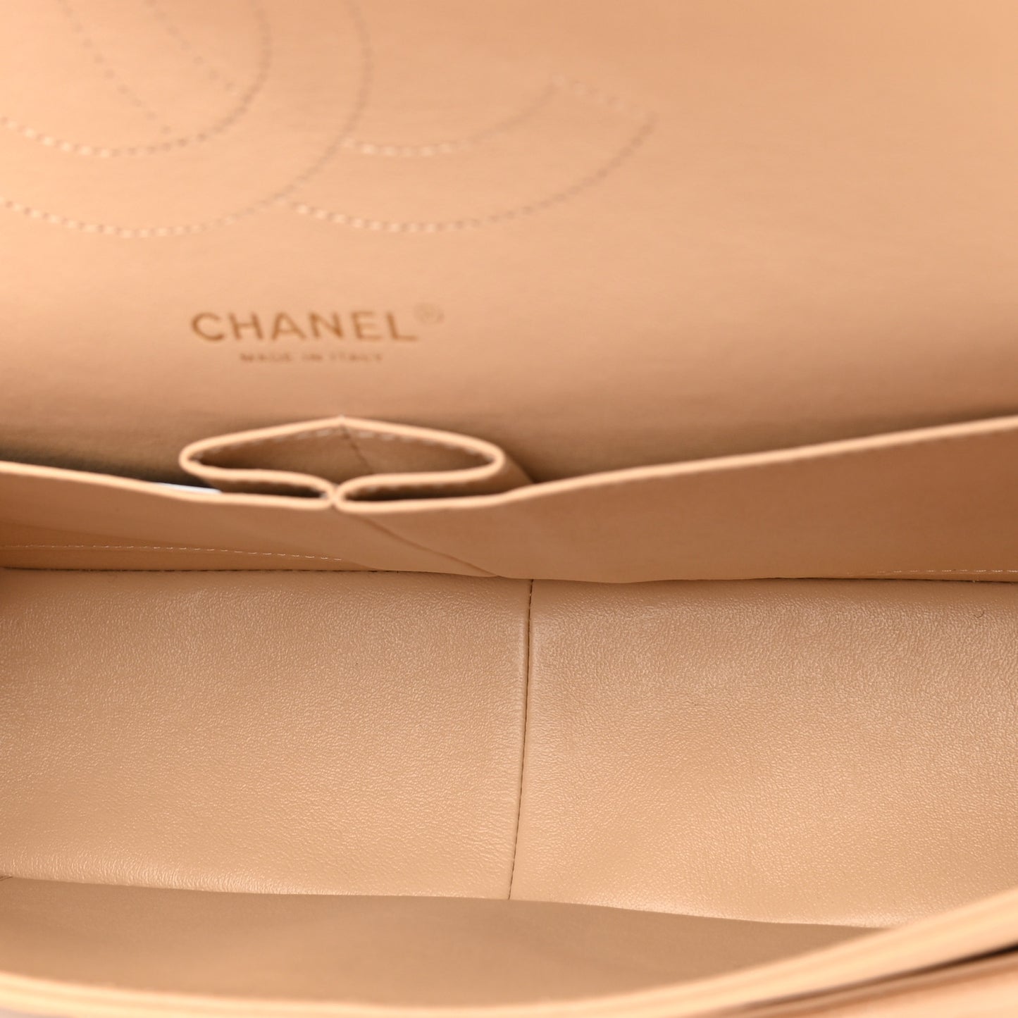Caviar Quilted Jumbo Double Flap Beige Clair