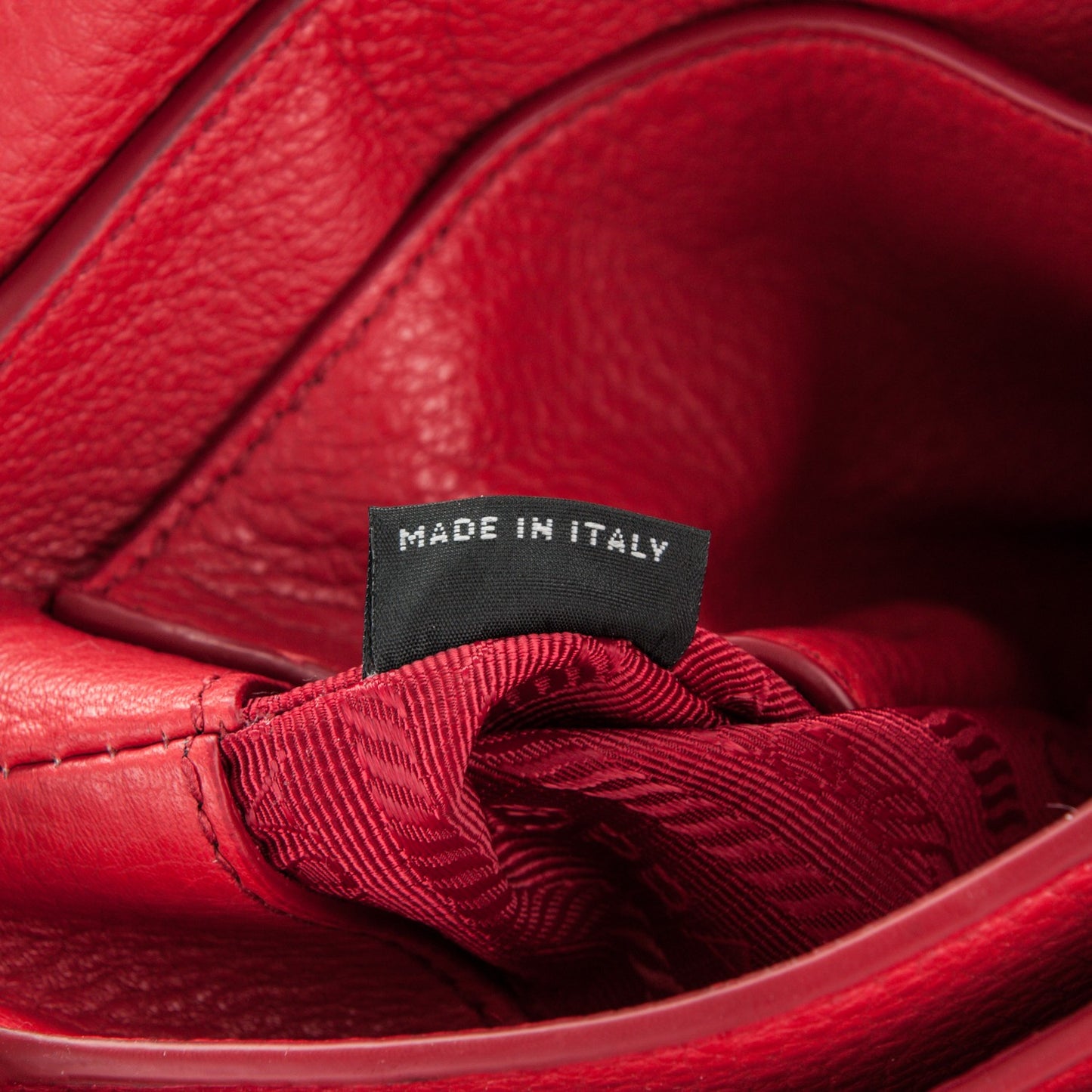 Vitello Daino Saddle Bag Rosso
