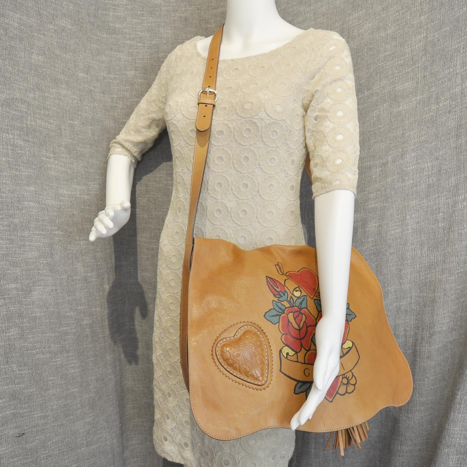 Gucci Calfskin Tattoo Heart Tribeca Messenger Bag Tan 3 of 9