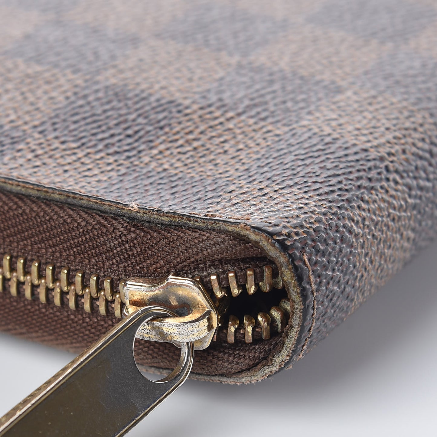 Damier Ebene Zippy Organizer Wallet