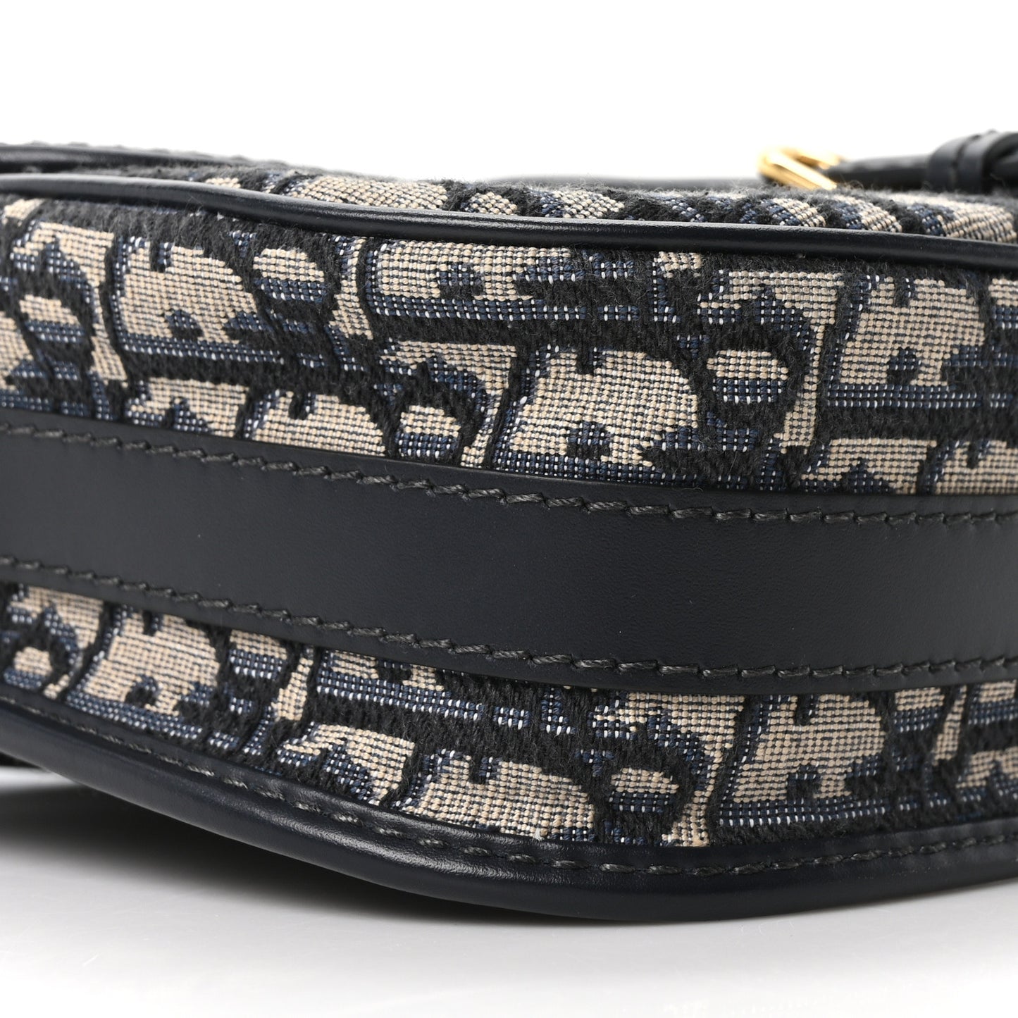 Oblique Medium Bobby Flap Blue