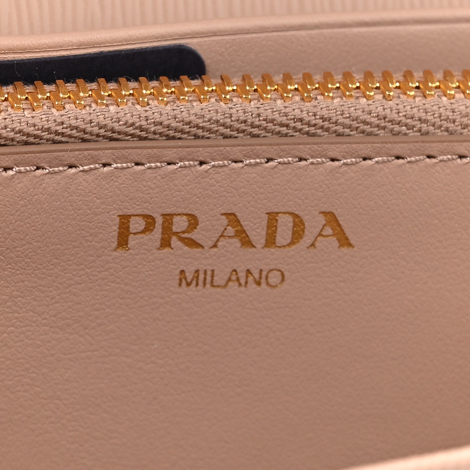 Prada Vitello Move Metal Oro Chain Wallet Cipria 6 of 10
