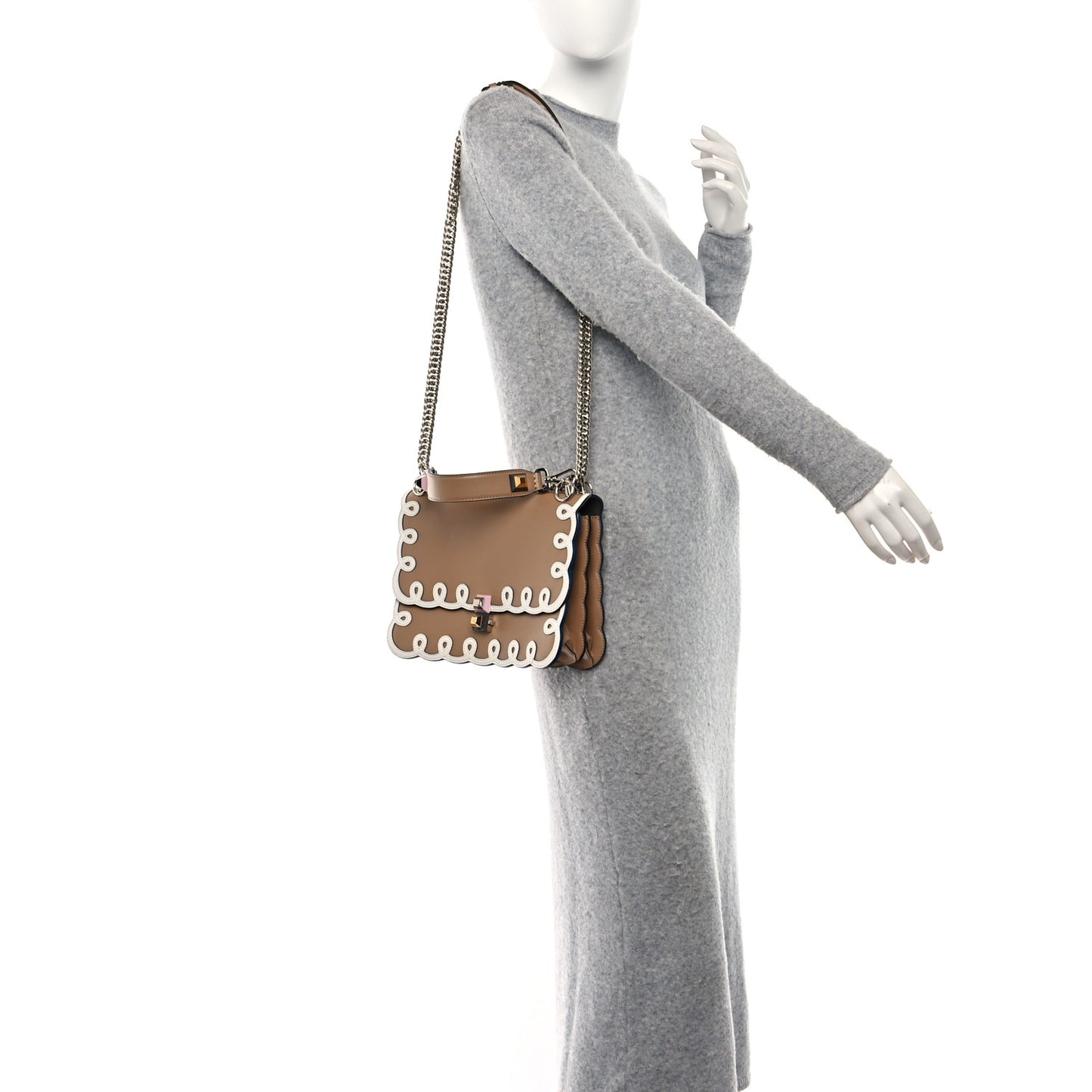 Vitello Liberty Dolce Scalloped Studded Scrollwork Kan I Shoulder Bag Cuoio White