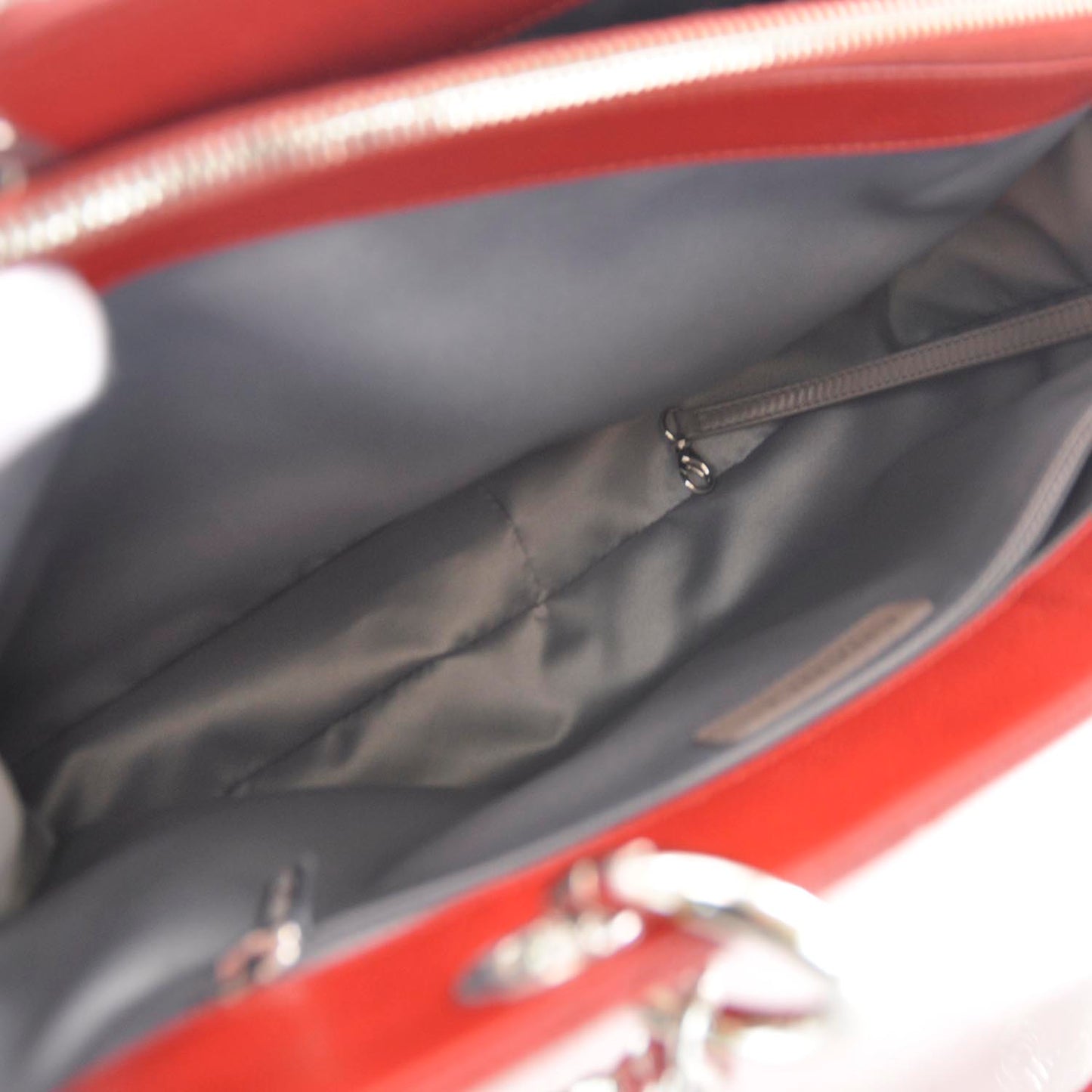 Caviar Grand Shopping Tote GST Red