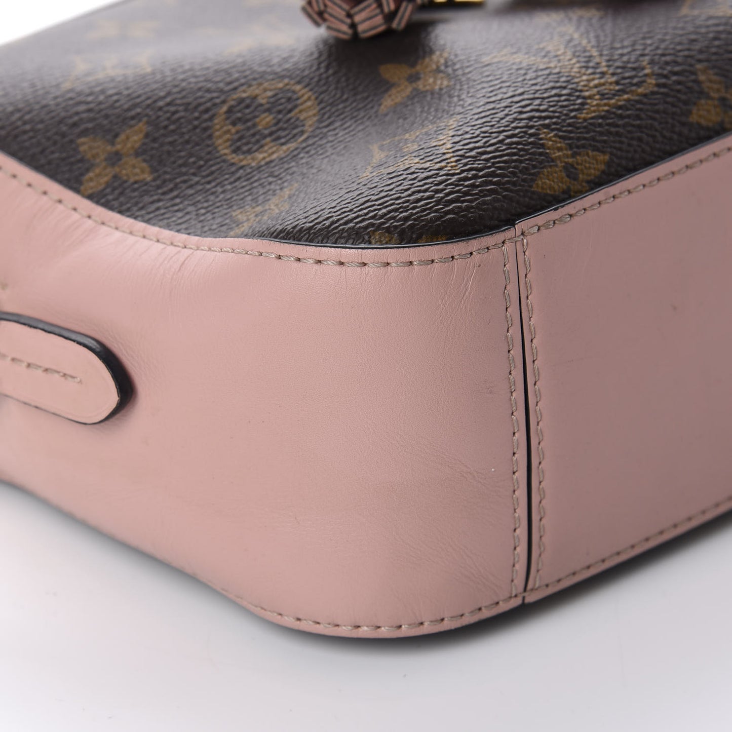 Monogram Saintonge Rose Poudre