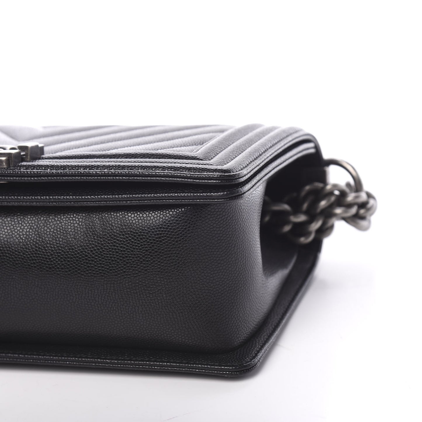 Caviar Chevron Quilted Medium Boy Flap Black