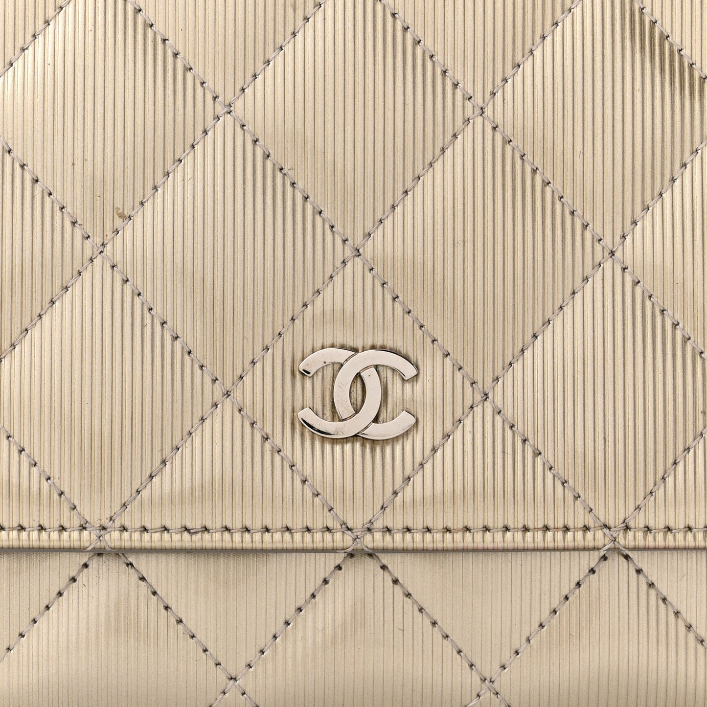Striated Patent Quilted Wallet On Chain WOC Beige