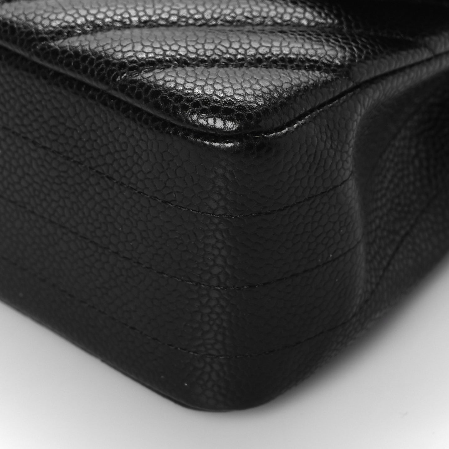 Caviar Chevron Quilted Medium Double Flap Black
