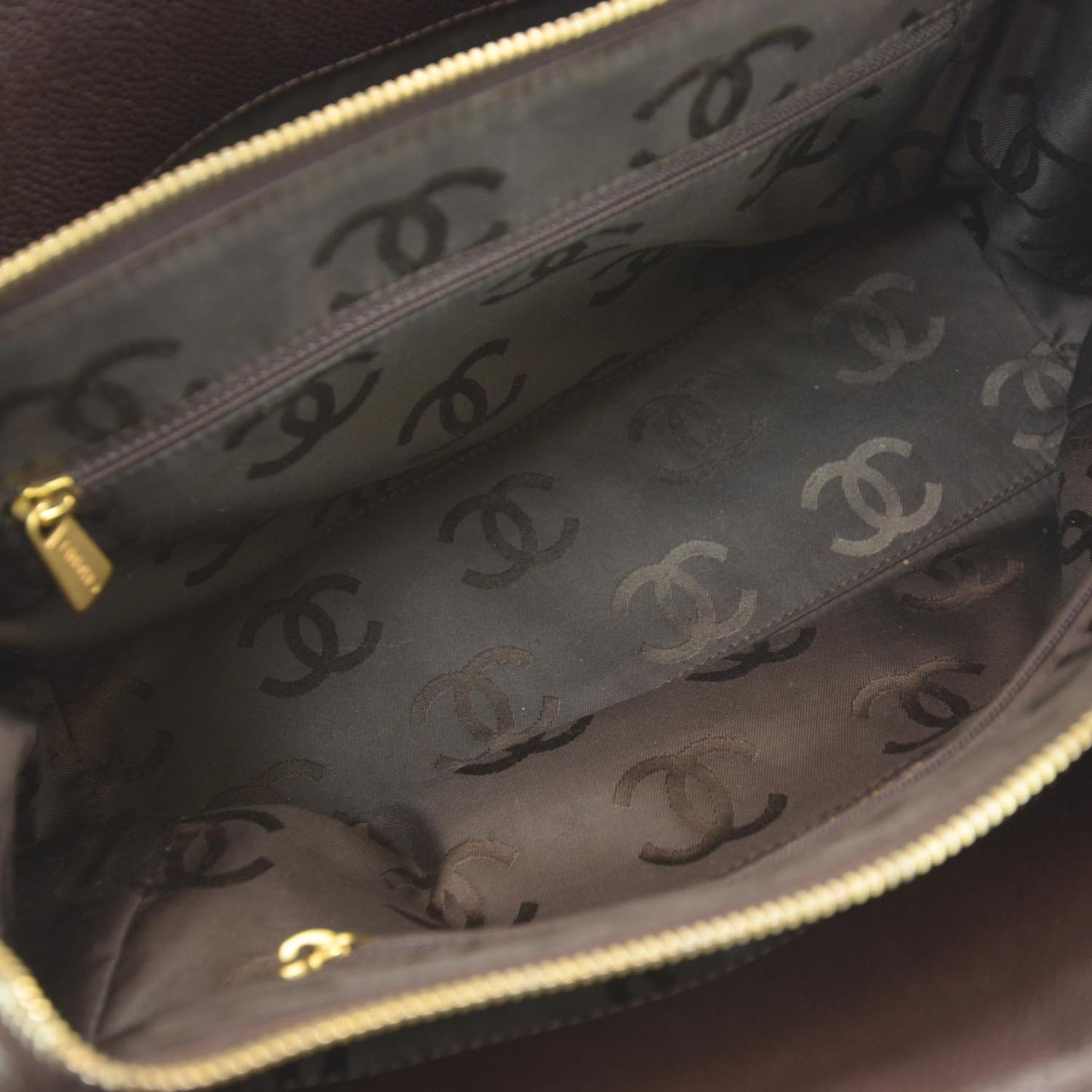 Caviar Shoulder Bag Brown