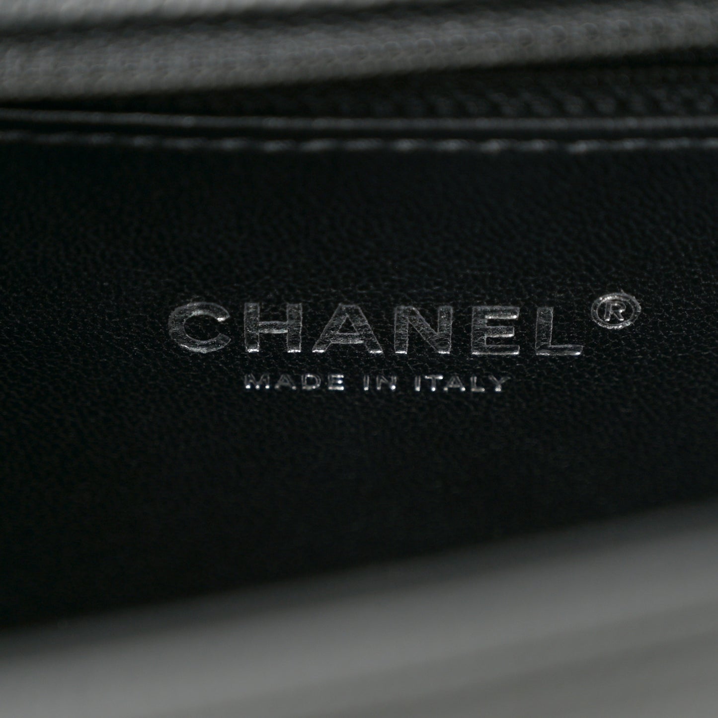 Caviar Quilted New Medium Boy Flap Black