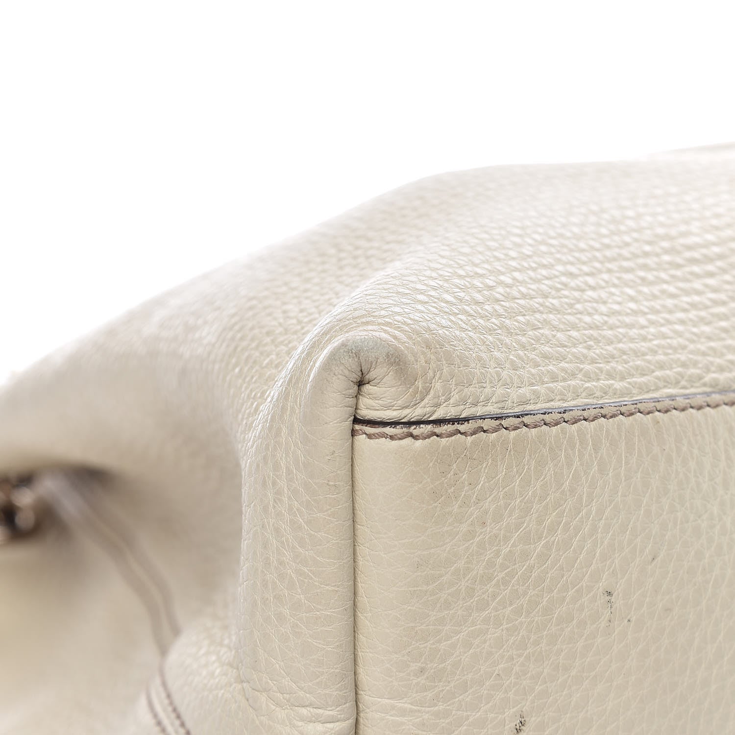 Gucci Pebbled Calfskin Medium Soho Chain Shoulder Bag Off White 8 of 16