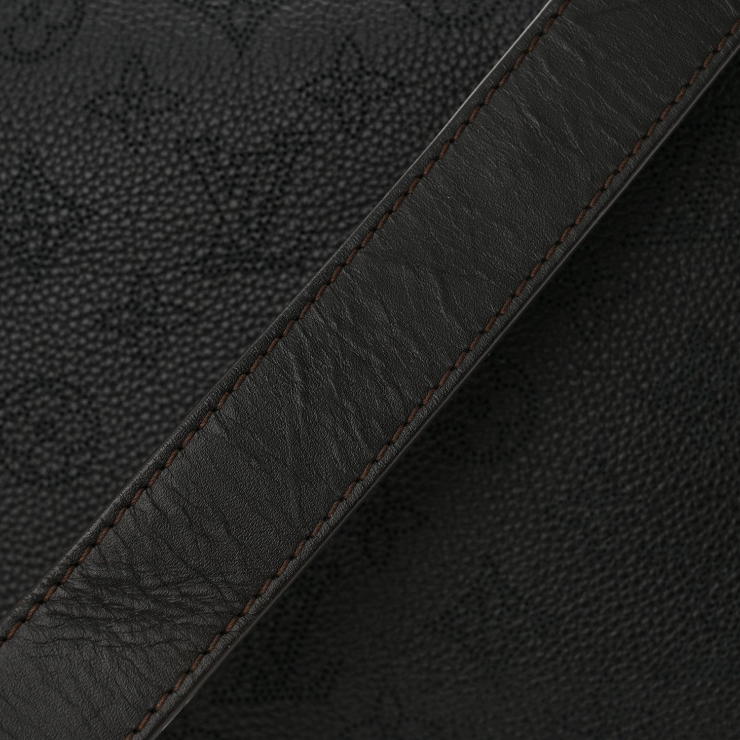 Louis Vuitton Mahina Beaubourg Hobo MM Black 10 of 10