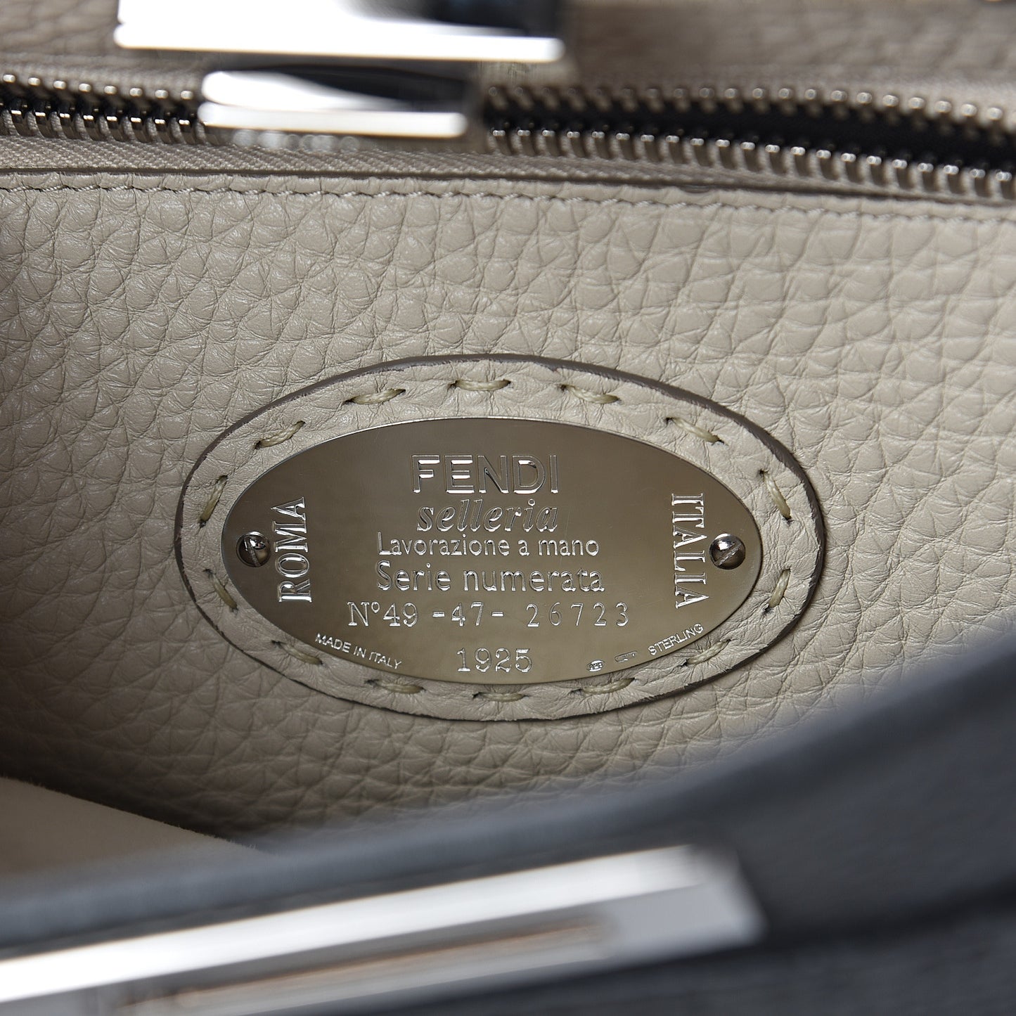 Cuoio Romano Selleria Bi-Color Medium Peekaboo Iconic Satchel Asfalto Latte