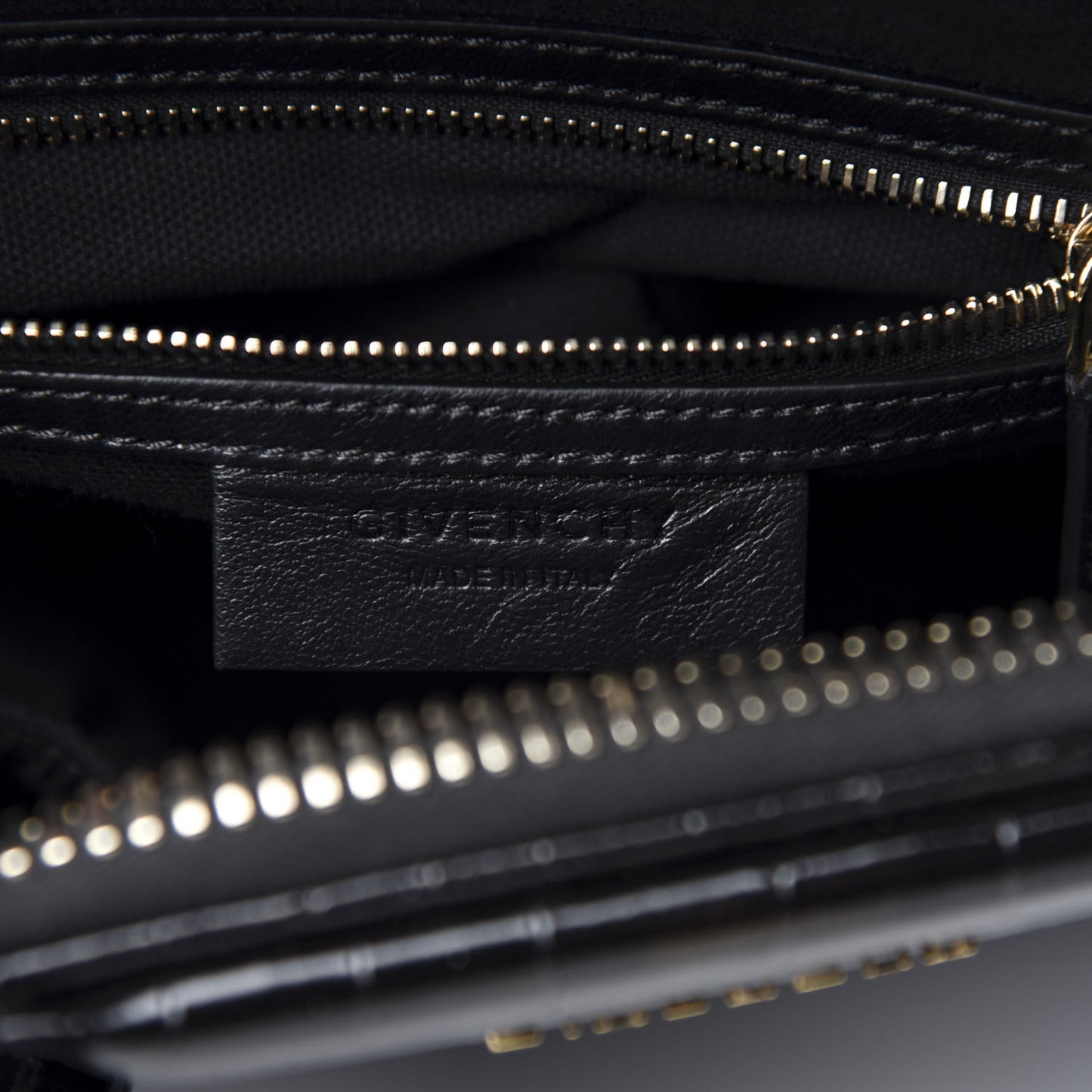 Calfskin Crocodile Embossed Small Antigona Black