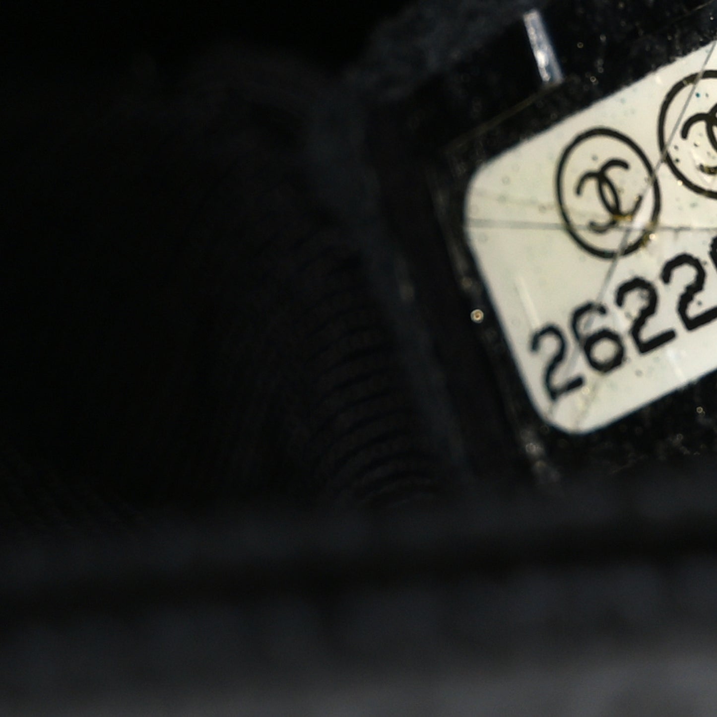 Caviar Quilted Medium Boy Flap Black