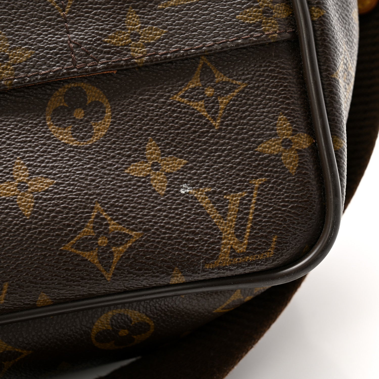 Louis Vuitton Monogram Icare Bag 13 of 13