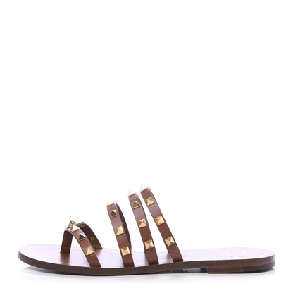 Valentino Garavani Calfskin Rockstud Flair Flat Thong Sandals 40 Selleria 1 of 8