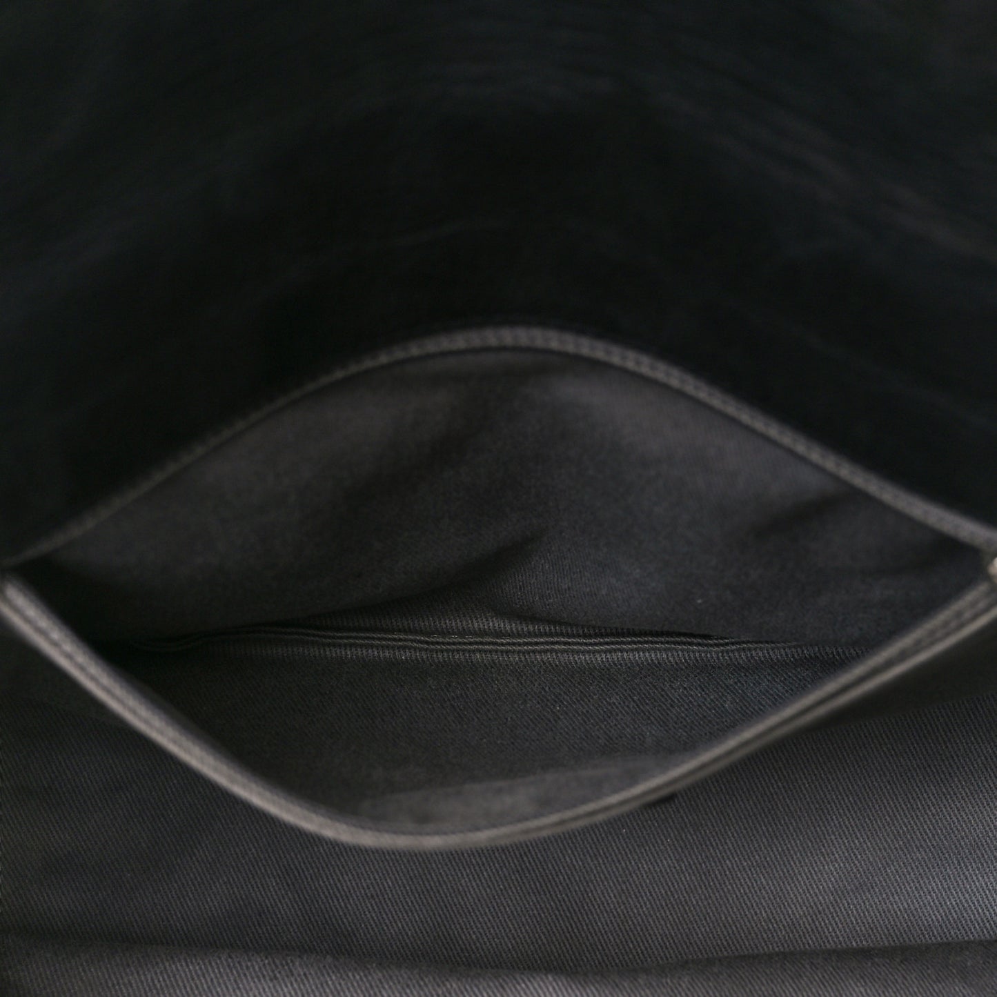 Iridescent Calfskin Glint Accordion Flap Black