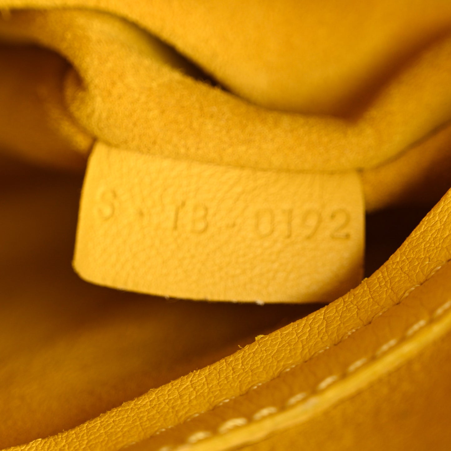 Supple Calfskin Medium Phantom Luggage Sun Yellow